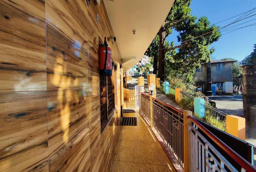 Hotel Surya Lake View Nainital Exteriör bild