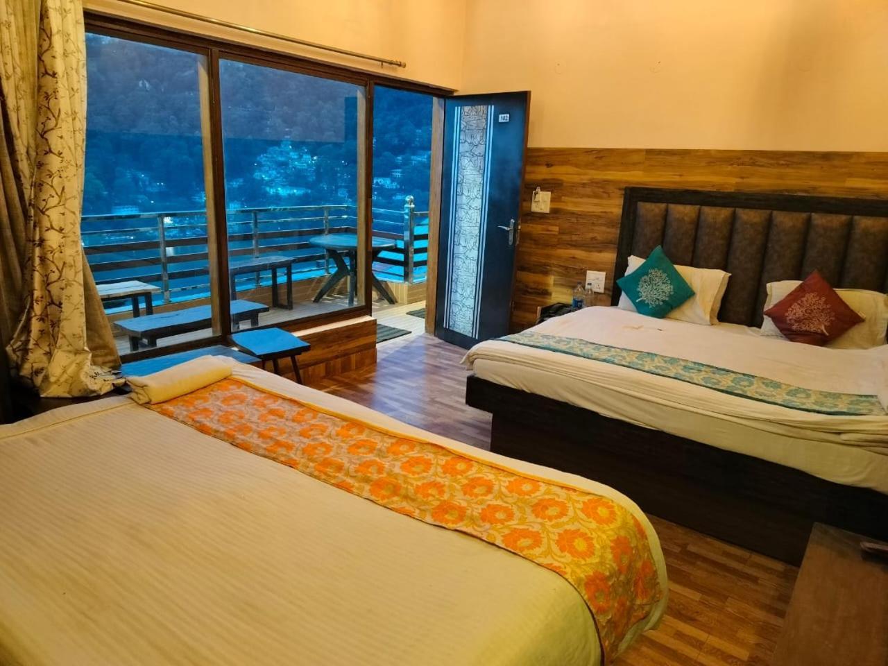 Hotel Surya Lake View Nainital Exteriör bild